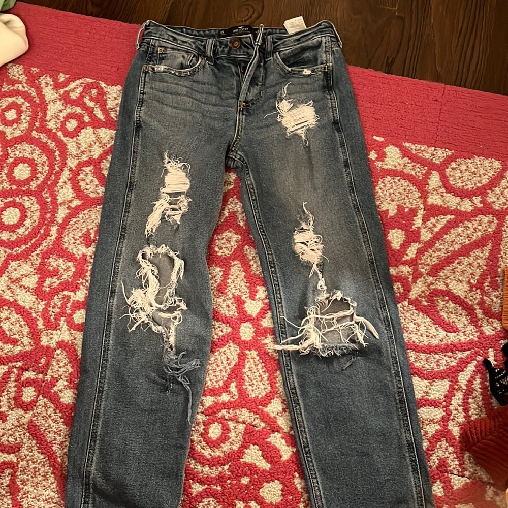 LOW RISE CROPPED BOYFRIEND JEANS